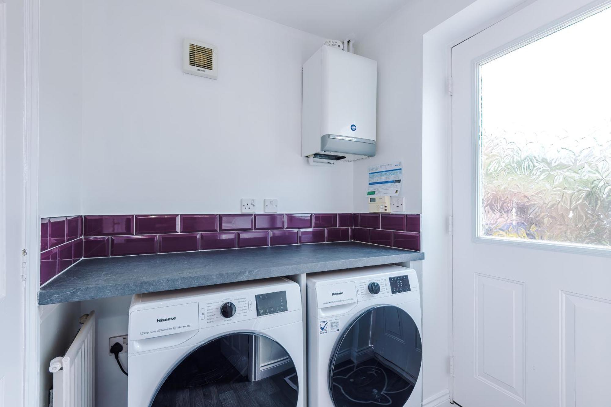 Beach Retreat With Hot Tub Sleeps 8 Prestatyn Exteriér fotografie