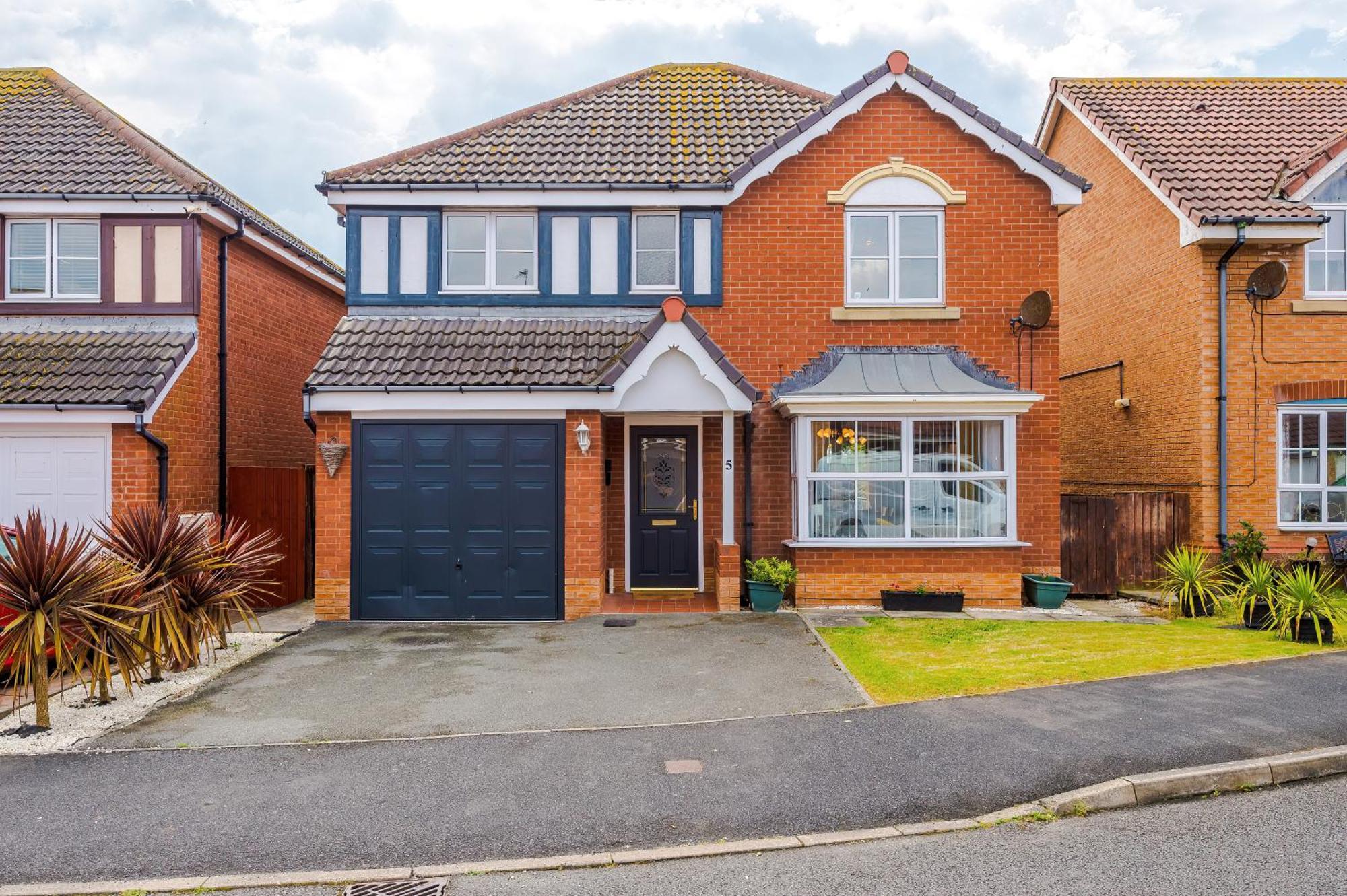 Beach Retreat With Hot Tub Sleeps 8 Prestatyn Exteriér fotografie